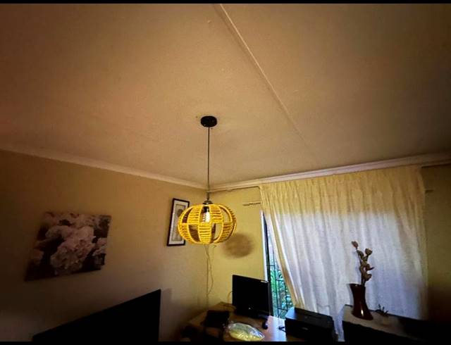 2 BEDROOM HOUSE FOR SALE IN SOSHANGUVE VV